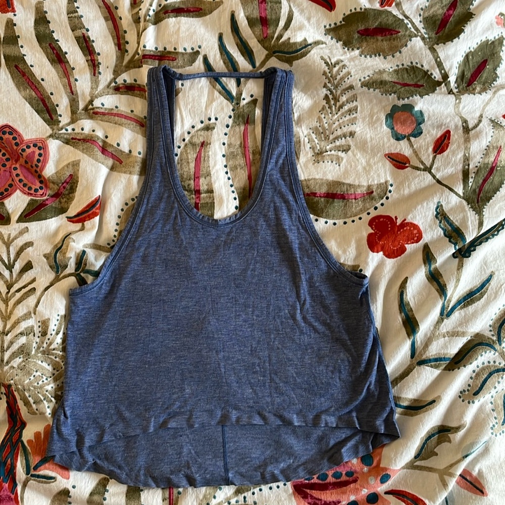 Lululemon muscle tank